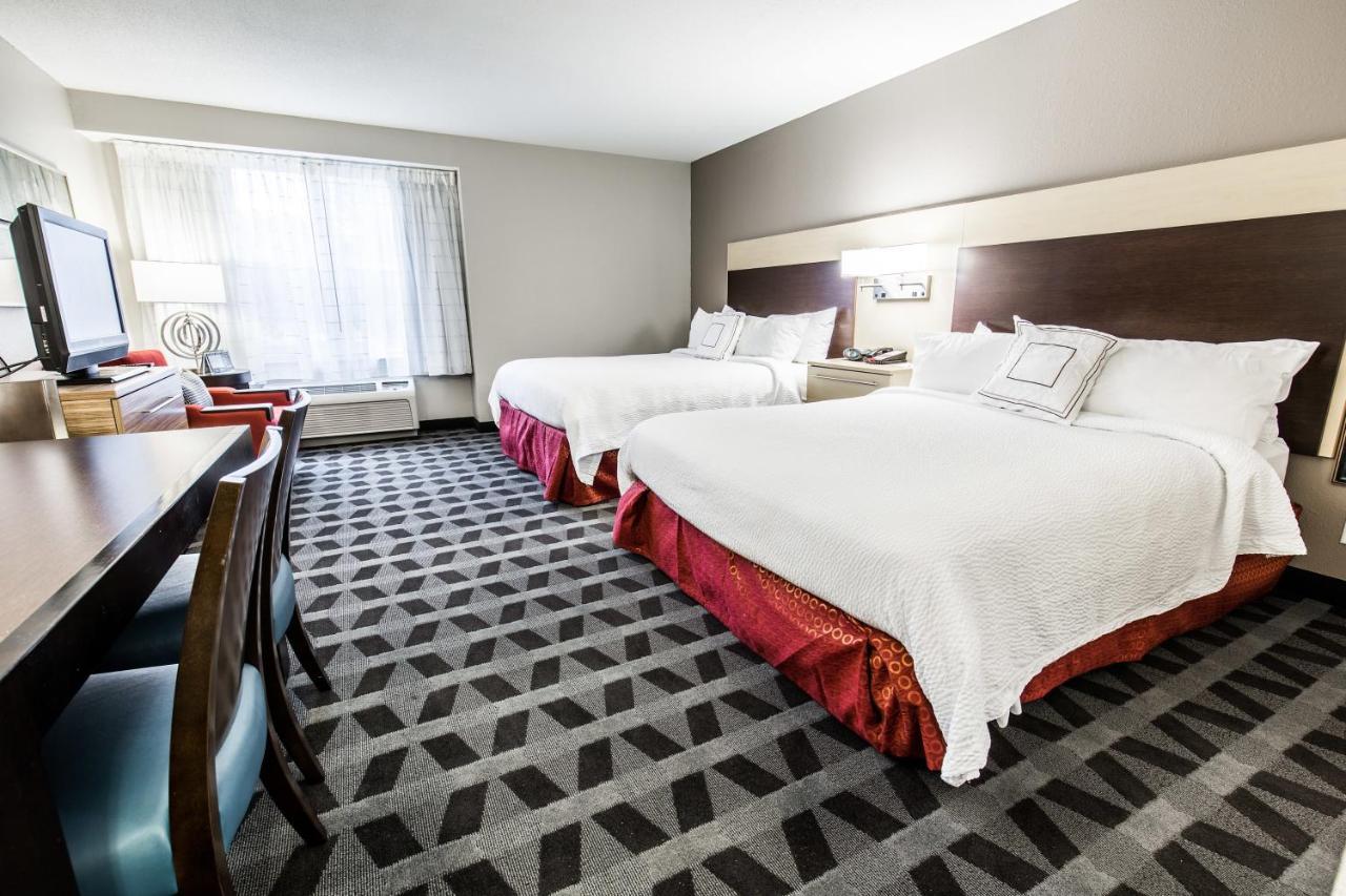 Towneplace Suites By Marriott גילפורד מראה חיצוני תמונה