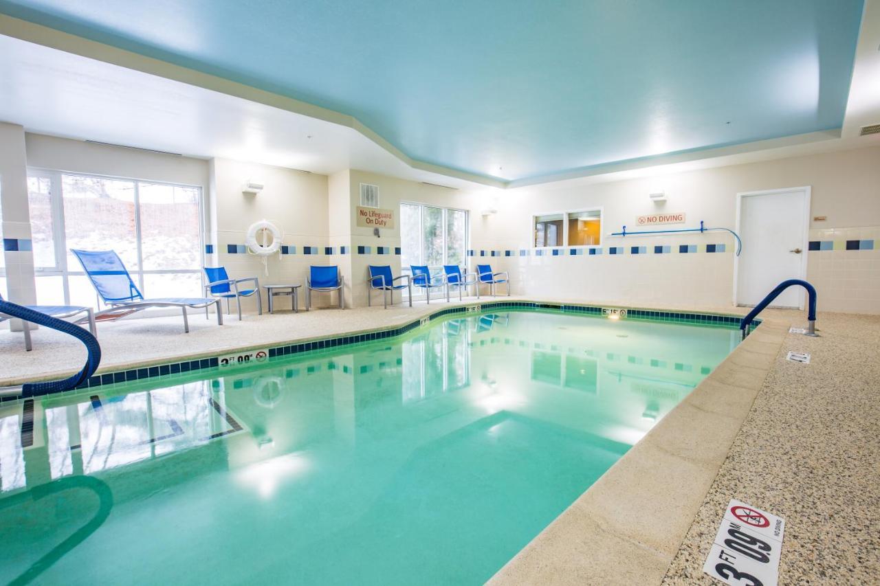 Towneplace Suites By Marriott גילפורד מראה חיצוני תמונה