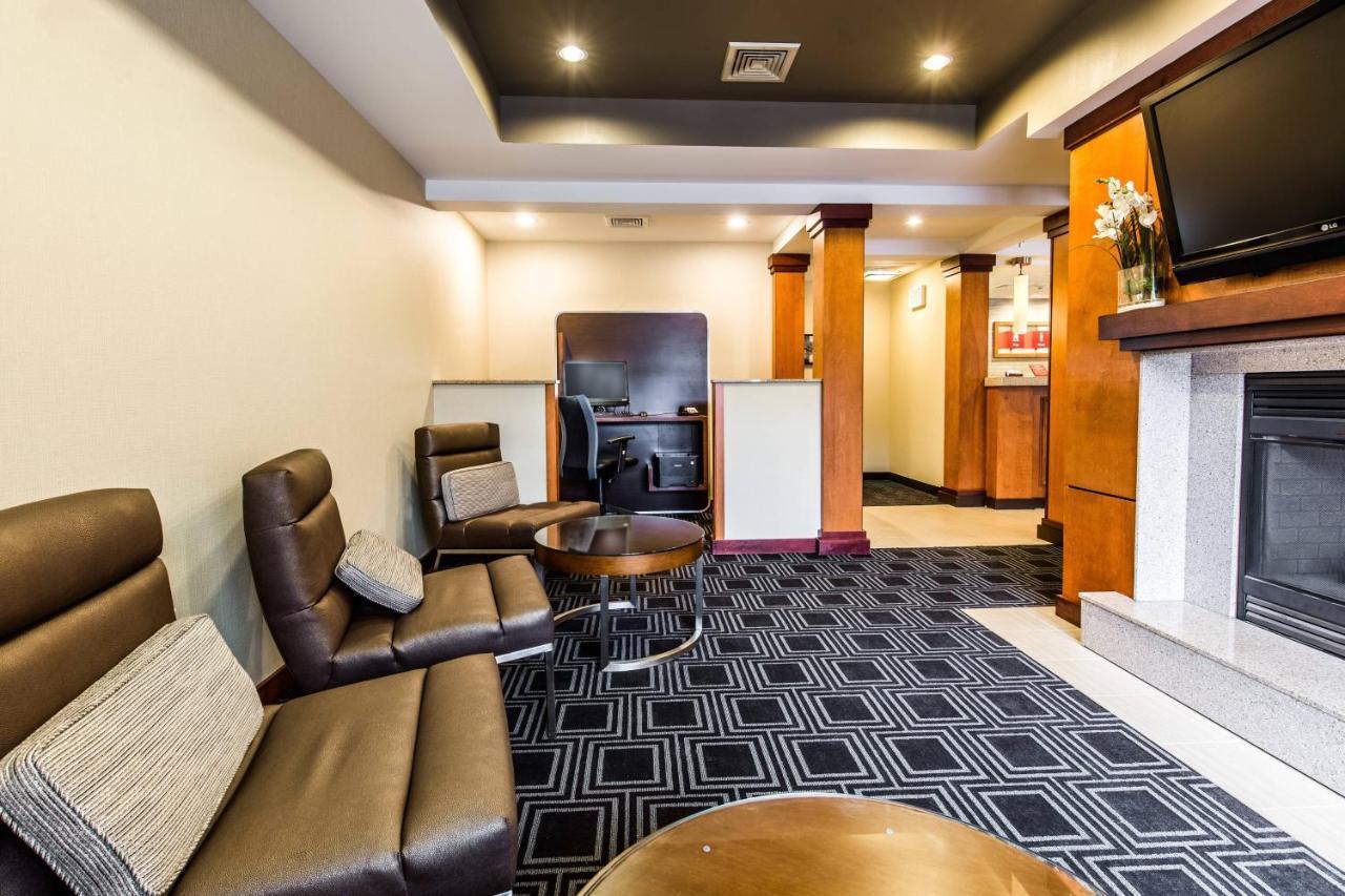 Towneplace Suites By Marriott גילפורד מראה חיצוני תמונה