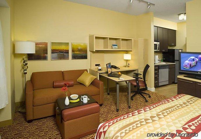 Towneplace Suites By Marriott גילפורד חדר תמונה