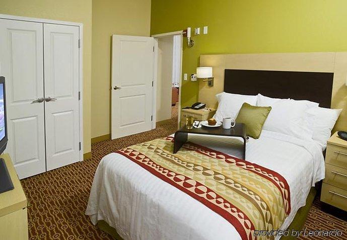 Towneplace Suites By Marriott גילפורד חדר תמונה