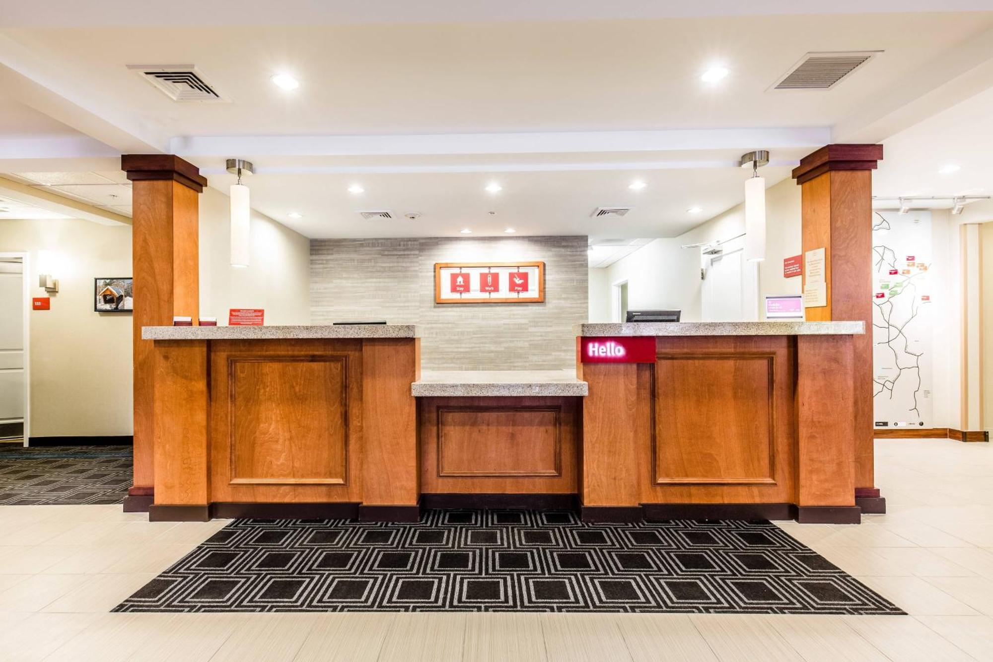 Towneplace Suites By Marriott גילפורד מראה חיצוני תמונה