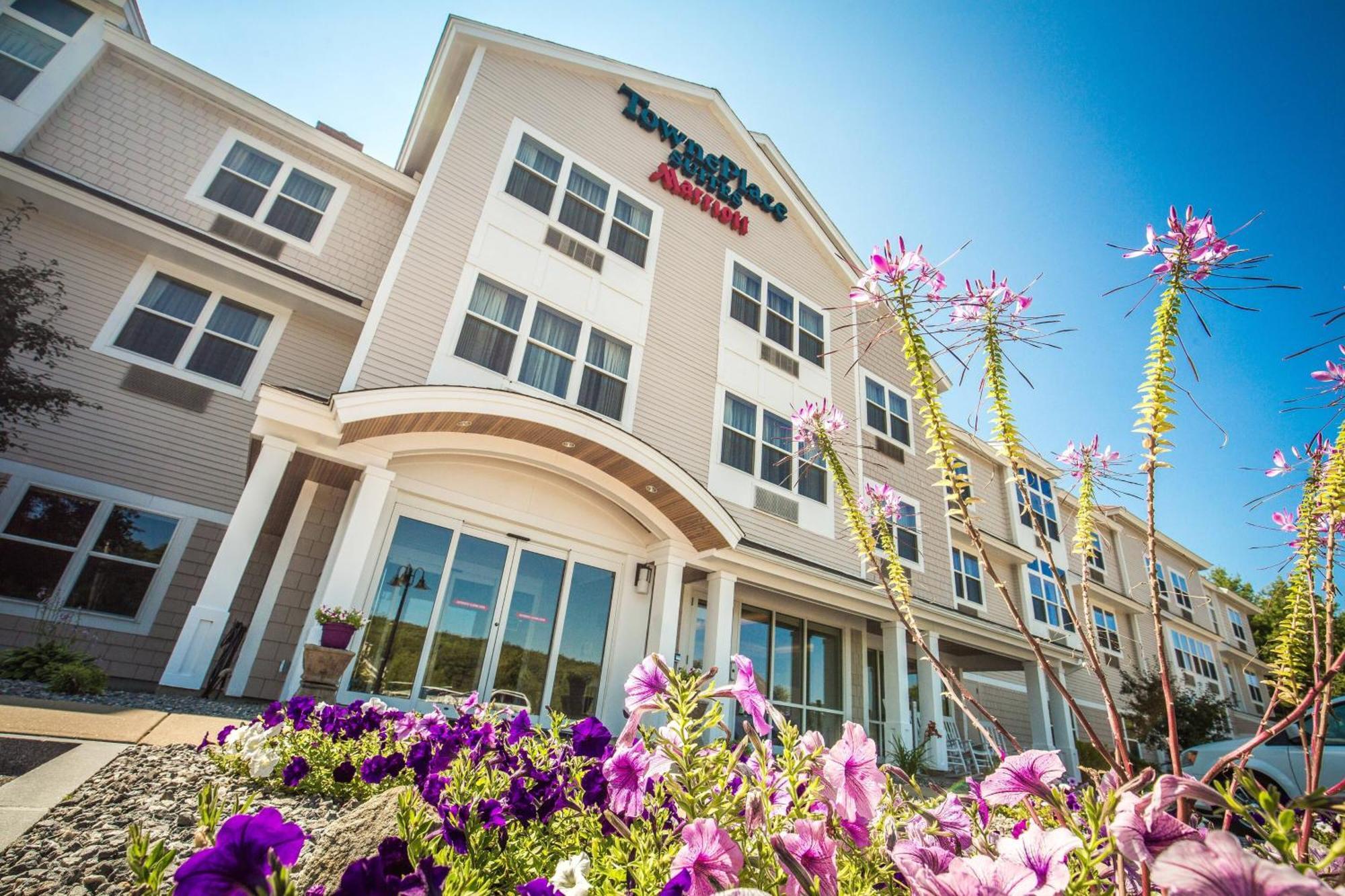 Towneplace Suites By Marriott גילפורד מראה חיצוני תמונה